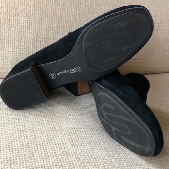 Gentle Souls by Kenneth Cole Blk Suede Loafer SZ 6 - Picture 2 of 3